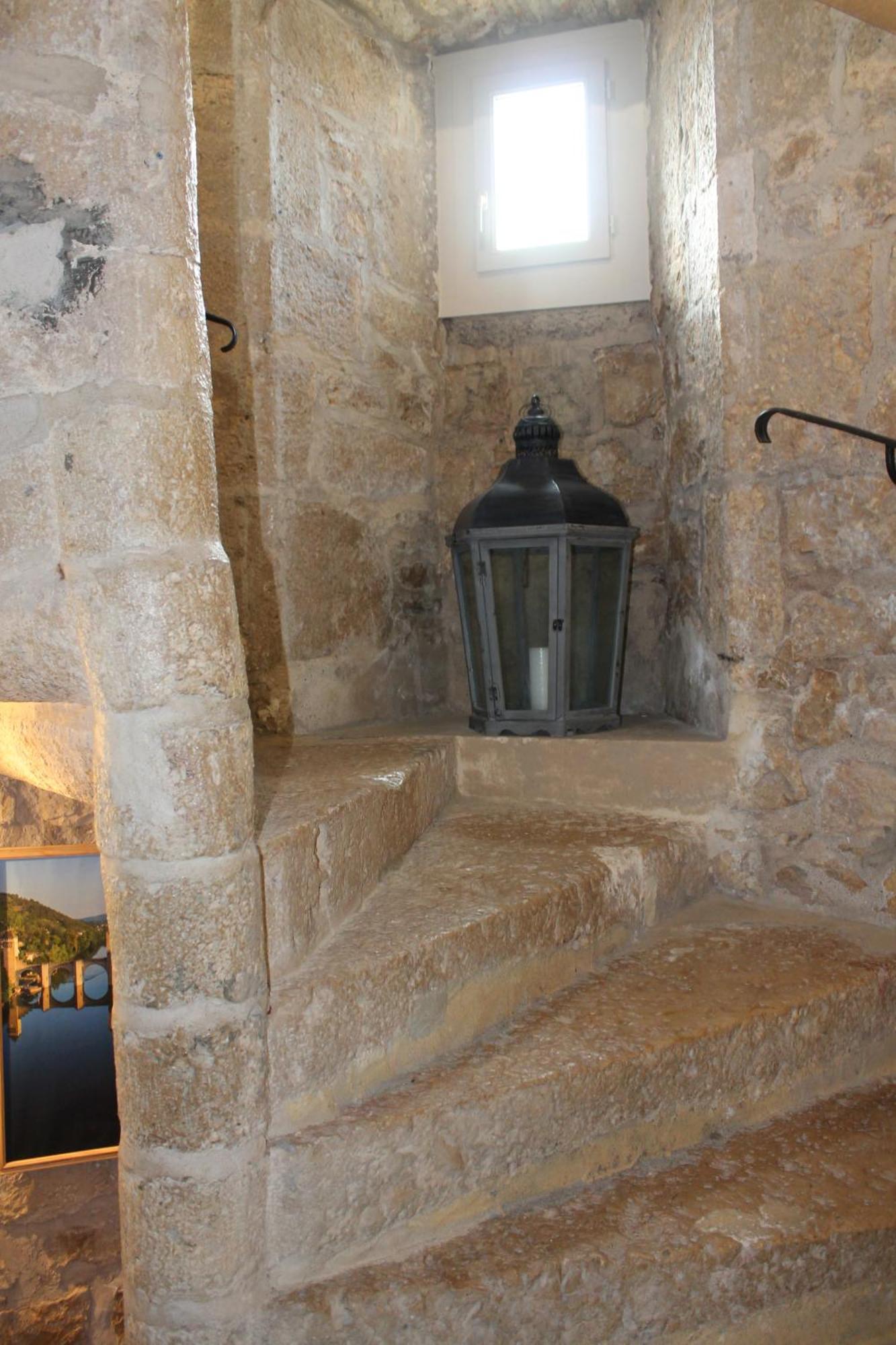 Logis Hotels- Auberge De La Tour - Hotel Et Restaurant Sauzet  Esterno foto