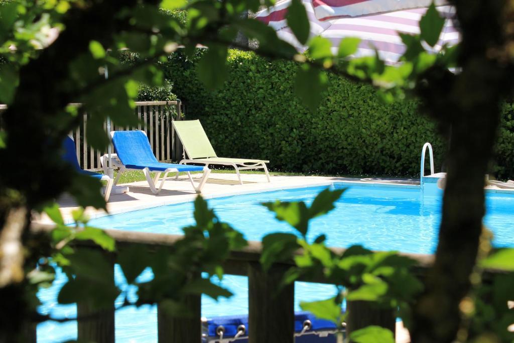 Logis Hotels- Auberge De La Tour - Hotel Et Restaurant Sauzet  Camera foto